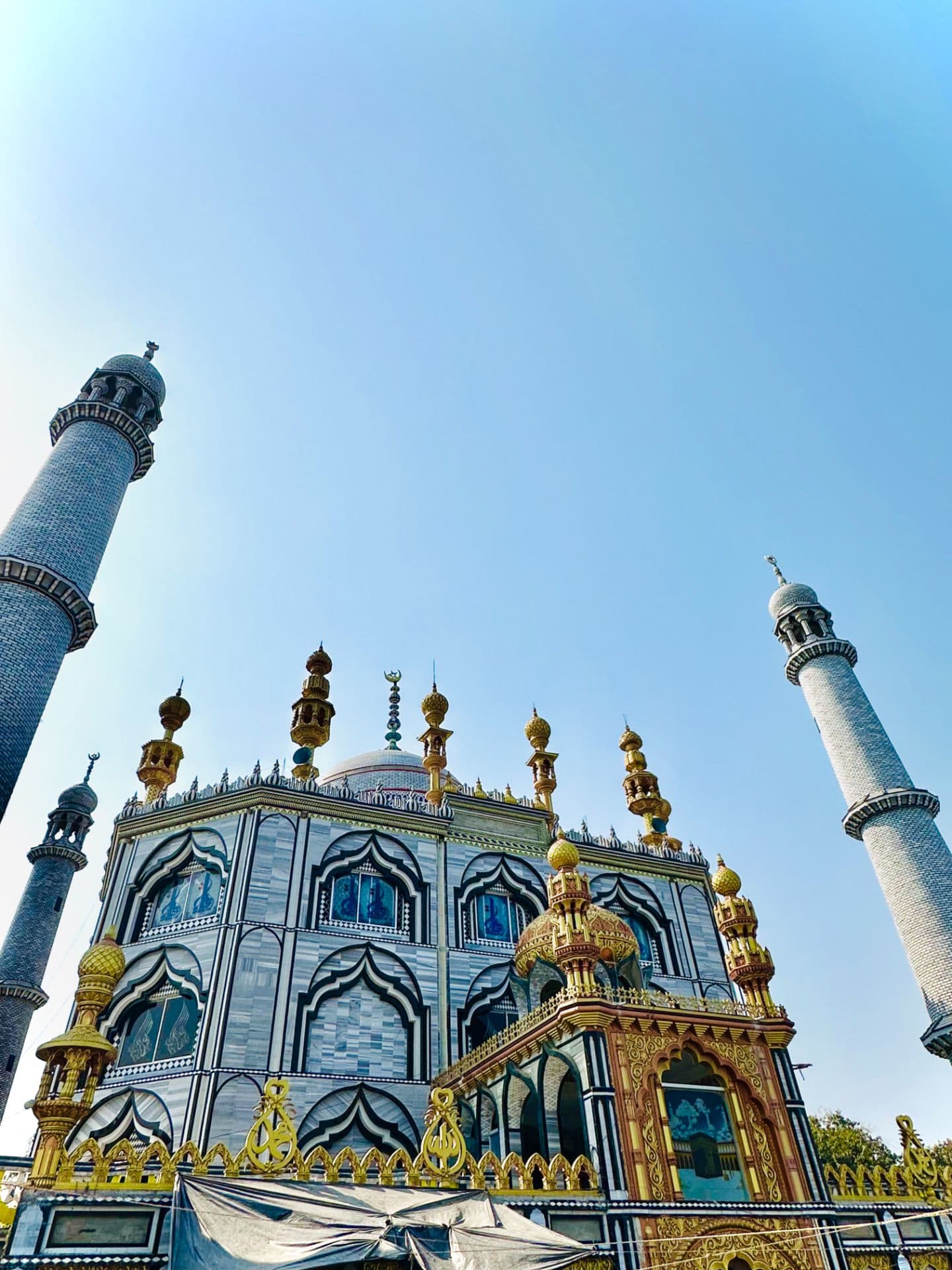 A Picture of Beatiful Mosque in Dinajpur